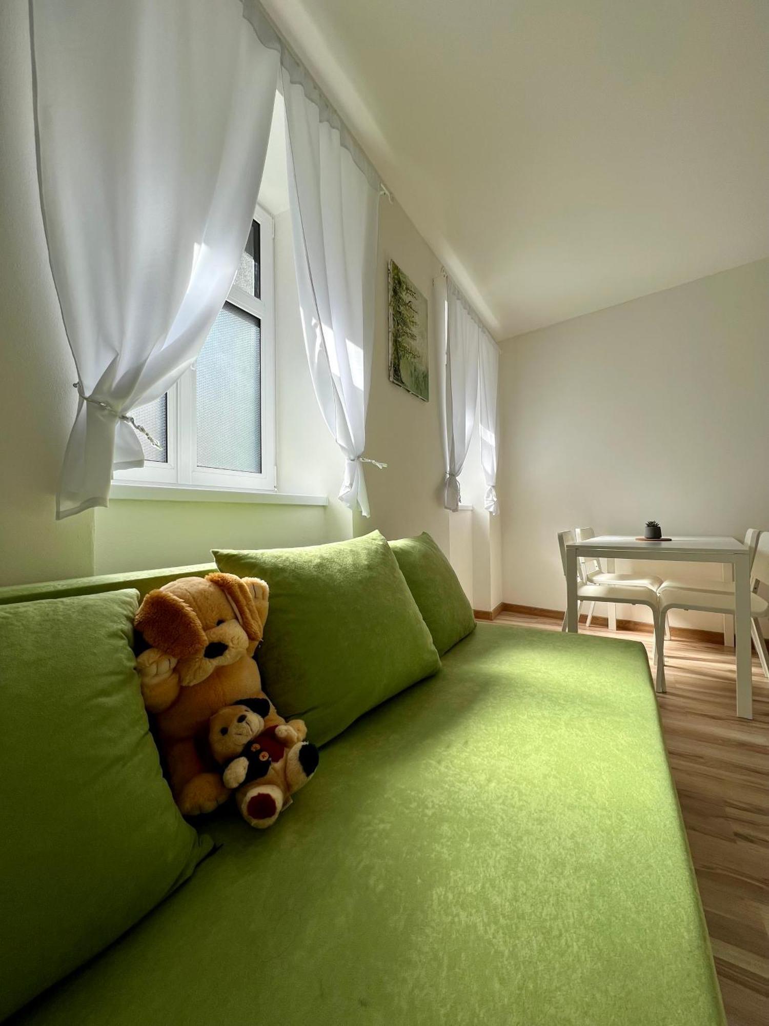 Bezbarierove Apartmany Se Zahradkou Chrastava Extérieur photo